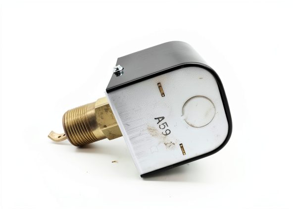 Flow Switch MCDONNELL and MILLER FS4-3 115/230V AC 6x3.5x3.5 in-2